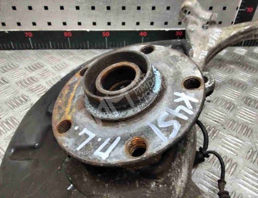 Кулак поворотный левый Audi A4 B6 (8EC, 8E5) 2000-2004  Audi A4 A4 B6 (8EC, 8E5) 2000-2004