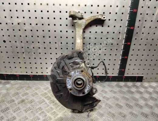 Кулак поворотный левый Audi A4 B6 (8EC, 8E5) 2000-2004  Audi A4 A4 B6 (8EC, 8E5) 2000-2004