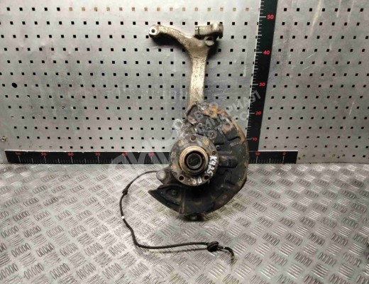 Кулак поворотный правый Audi A4 B6 (8EC, 8E5) 2000-2004  Audi A4 A4 B6 (8EC, 8E5) 2000-2004