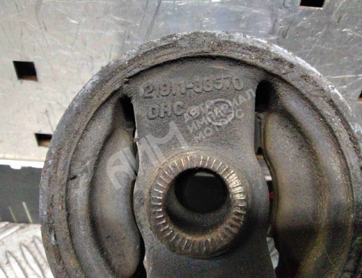 Подушка крепления двигателя Hyundai Sonata IV (EF) 1998-2001  Hyundai Sonata Sonata IV (EF) 1998-2001