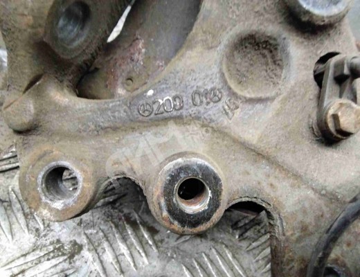 Ступица передняя правая Mercedes C (W203) 2000-2004  Mercedes C C (W203) 2000-2004