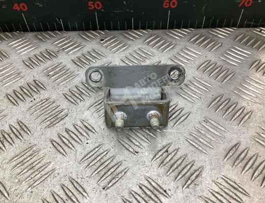 Петля крышки багажника Kia Sportage II (JE) 2004-2008  Kia Sportage Sportage II (JE) 2004-2008