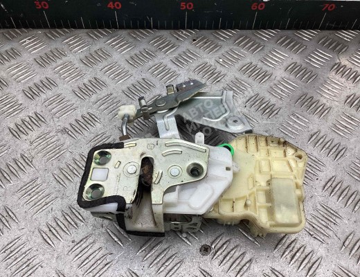 Замок багажника Honda CR-V II (RD8, RD9) 2004-2006 рестайлинг  Honda CR-V CR-V II (RD8, RD9) 2004-2006 рестайлинг