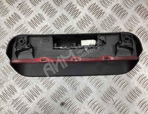 Стоп-сигнал Nissan X-trail (T30) 2004-2007 рестайлинг  Nissan X-Trail X-trail (T30) 2004-2007 рестайлинг