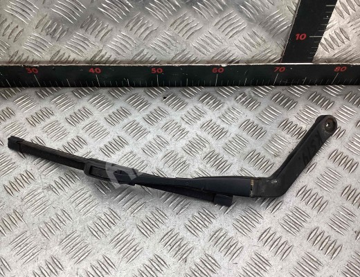 Щеткодержатель задний Nissan X-trail (T30) 2004-2007 рестайлинг  Nissan X-Trail X-trail (T30) 2004-2007 рестайлинг