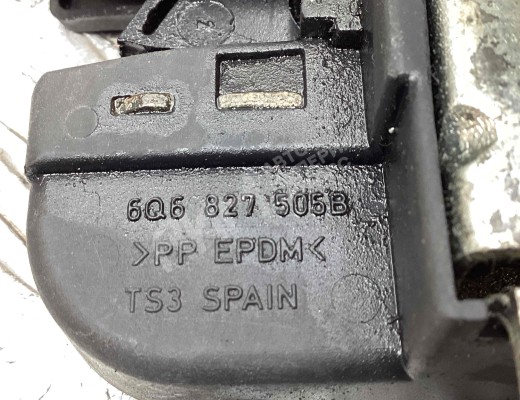 Замок багажника Volkswagen Polo IV (9N) 2001-2005  Volkswagen Polo Polo IV (9N) 2001-2005