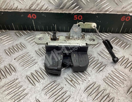 Замок багажника Volkswagen Polo IV (9N) 2001-2005  Volkswagen Polo Polo IV (9N) 2001-2005