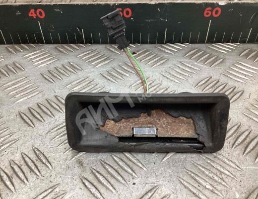 Кнопка открытия багажника Skoda Fabia I (6Y) 1999-2004  Skoda Fabia Fabia I (6Y) 1999-2004
