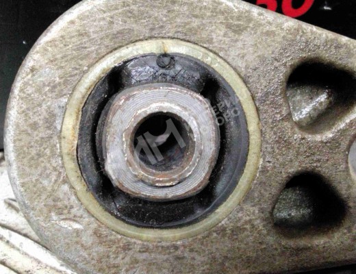 Кронштейн двигателя Volkswagen Caddy III (2K) 2004-2010  Volkswagen Caddy Caddy III (2K) 2004-2010