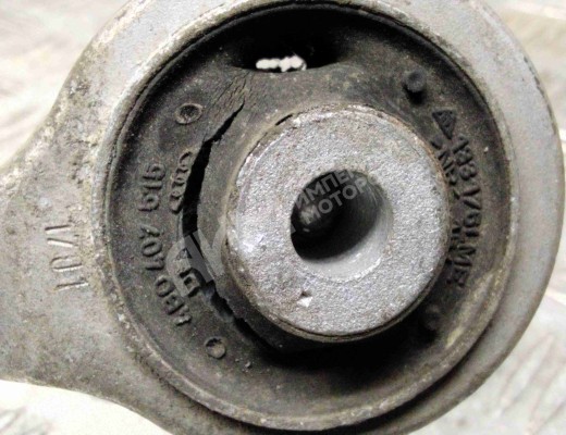 Рычаг передний правый Audi A4 B6 (8EC, 8E5) 2000-2004  Audi A4 A4 B6 (8EC, 8E5) 2000-2004