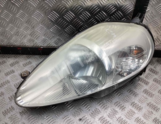 Фара левая Fiat Punto III (199) 2005-2012  Fiat Punto Punto III (199) 2005-2012