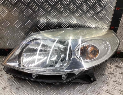 Фара левая Dacia Sandero I (B90) 2008-2012  Dacia Sandero Sandero I (B90) 2008-2012