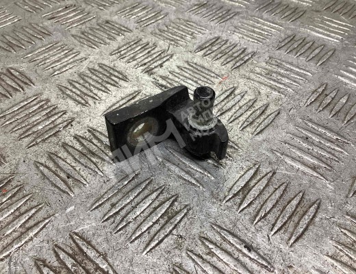 Петля двери передней правой Audi A4 B7 (8EC, 8ED) 2004-2008  Audi A4 A4 B7 (8EC, 8ED) 2004-2008