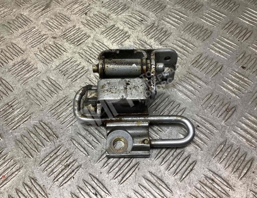 Петля двери передней правой Audi A6 C5 (4B) 1997-2001  Audi A6 A6 C5 (4B) 1997-2001