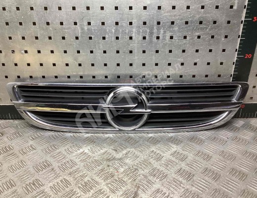 Решетка радиатора Opel Zafira A 2003-2005 рестайлинг  Opel Zafira Zafira A 2003-2005 рестайлинг