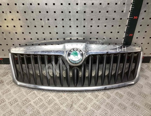 Решетка радиатора Skoda Octavia A5 (1Z) 2008-2013 рестайлинг  Skoda Octavia Octavia A5 (1Z) 2008-2013 рестайлинг