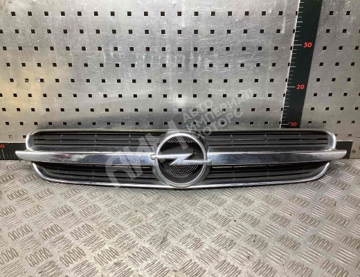 Решетка радиатора Opel Vectra C 2002-2005  Opel Vectra Vectra C 2002-2005