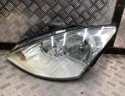 Фара левая Ford Focus I 2001-2005 рестайлинг  Ford Focus Focus I 2001-2005 рестайлинг