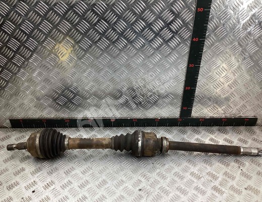 Полуось передняя правая (приводной вал, ШРУС) Peugeot 307 (3A/3H) 2001-2005  Peugeot 307 307 (3A/3H) 2001-2005