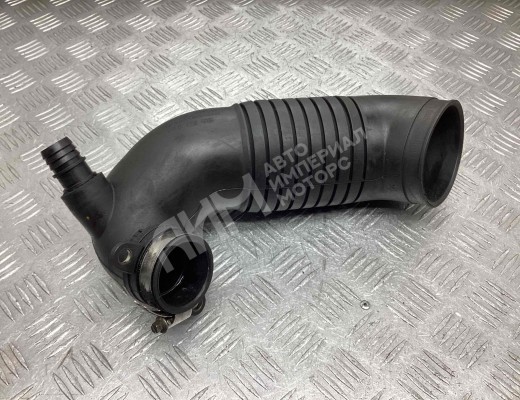 Патрубок воздушного фильтра Audi A4 B6 (8EC, 8E5) 2000-2004  Audi A4 A4 B6 (8EC, 8E5) 2000-2004