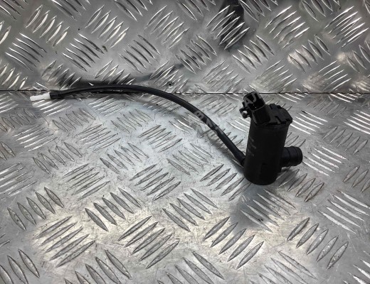 Насос (моторчик) омывателя стекла Geely Tugella (HPBA4) 2022-2024 рестайлинг  Geely Tugella Tugella (HPBA4) 2022-2024 рестайлинг
