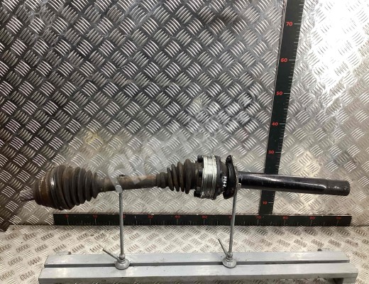 Полуось передняя правая (приводной вал, ШРУС) Volkswagen Touran I (1T) 2003-2006  Volkswagen Touran Touran I (1T) 2003-2006