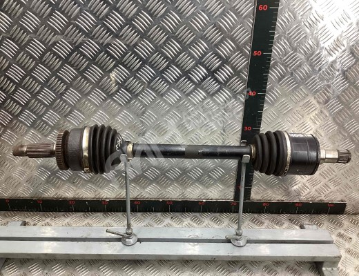 Полуось передняя левая (приводной вал, ШРУС) Kia Carnival II (VQ) 2006-2014  Kia Carnival Carnival II (VQ) 2006-2014