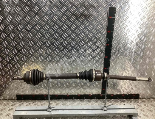 Полуось передняя правая (приводной вал, ШРУС) Citroen C4 G. Picasso I (UA) 2006-2013  Citroen C4 Grand Picasso C4 G. Picasso I (UA) 2006-2013