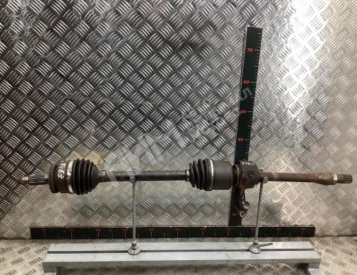 Полуось передняя правая (приводной вал, ШРУС) Kia Carnival II (VQ) 2006-2014  Kia Carnival Carnival II (VQ) 2006-2014