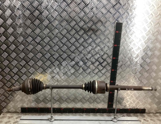 Полуось передняя правая (приводной вал, ШРУС) Renault Trafic II 2001-2014  Renault Trafic Trafic II 2001-2014