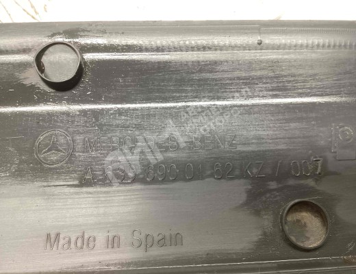 Молдинг двери передней левой Mercedes Vito II (W639) 2003-2010  Mercedes Vito Vito II (W639) 2003-2010