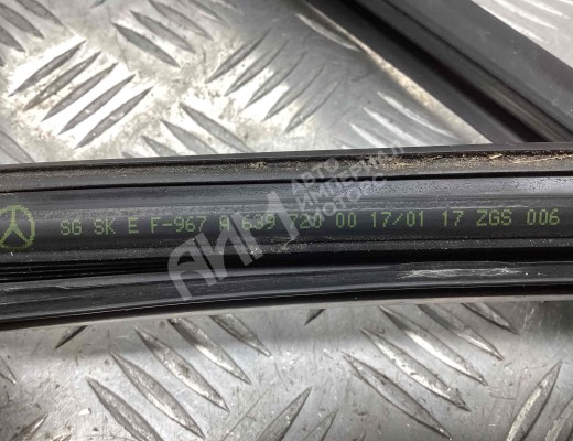 Уплотнитель стекла двери (бархотка) Mercedes Vito II (W639) 2003-2010  Mercedes Vito Vito II (W639) 2003-2010