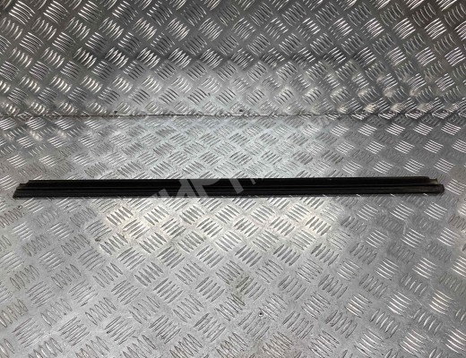 Молдинг стекла двери передней правой наружный Mercedes Vito II (W639) 2003-2010  Mercedes Vito Vito II (W639) 2003-2010