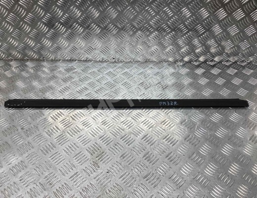 Молдинг стекла двери передней правой наружный Mercedes Vito II (W639) 2003-2010  Mercedes Vito Vito II (W639) 2003-2010