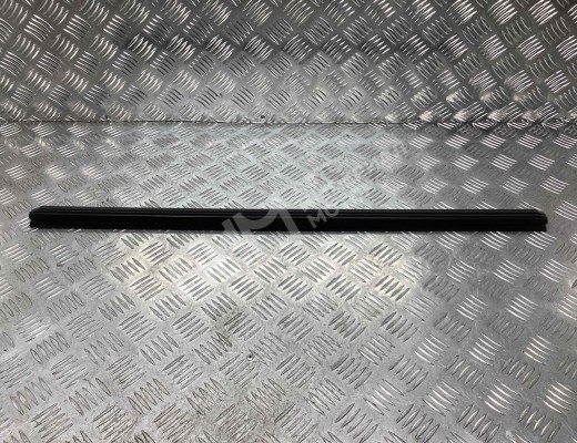 Молдинг стекла двери передней правой внутренний Mercedes Vito II (W639) 2003-2010  Mercedes Vito Vito II (W639) 2003-2010