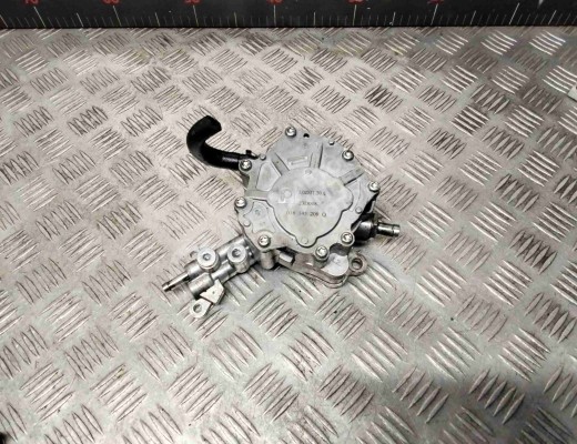 Насос вакуумный Audi A3 II (8P) 2003-2005  Audi A3 A3 II (8P) 2003-2005