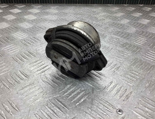 Подушка крепления КПП Audi A4 B6 (8EC, 8E5) 2000-2004  Audi A4 A4 B6 (8EC, 8E5) 2000-2004
