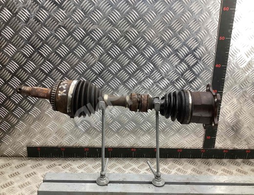 Полуось передняя правая (приводной вал, ШРУС) Nissan X-trail (T30) 2001-2004  Nissan X-Trail X-trail (T30) 2001-2004