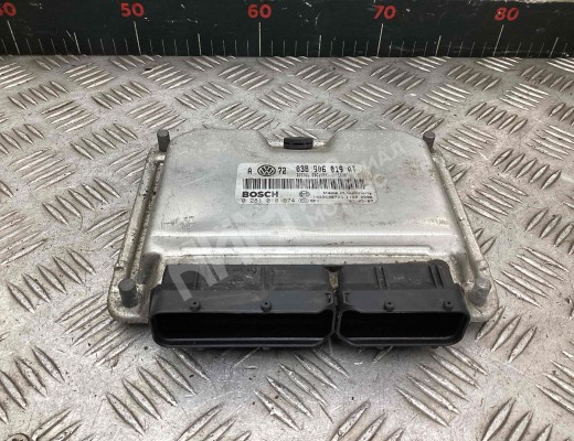 Блок управления двигателем Volkswagen Golf IV (1J) 1997-2004  Volkswagen Golf Golf IV (1J) 1997-2004