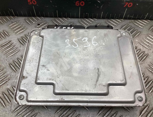Блок управления двигателем Volkswagen Passat B5+ (3B) 2000-2005 рестайлинг  Volkswagen Passat Passat B5+ (3B) 2000-2005 рестайлинг