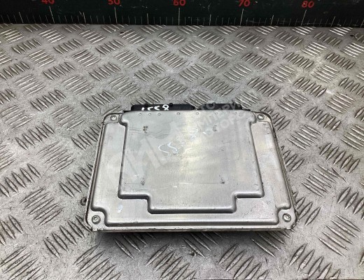 Блок управления двигателем Audi A4 B6 (8EC, 8E5) 2000-2004  Audi A4 A4 B6 (8EC, 8E5) 2000-2004