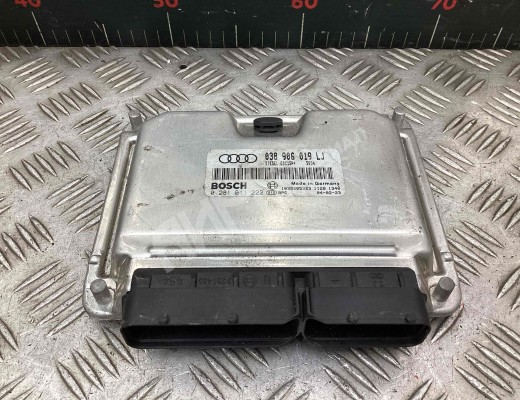 Блок управления двигателем Audi A4 B6 (8EC, 8E5) 2000-2004  Audi A4 A4 B6 (8EC, 8E5) 2000-2004