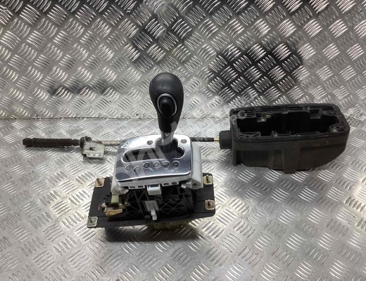 Кулиса Audi A4 B7 (8EC, 8ED) 2004-2008  Audi A4 A4 B7 (8EC, 8ED) 2004-2008