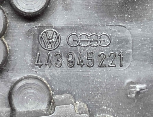 Фонарь задний левый Audi 100 C3 1982-1991  Audi 100 100 C3 1982-1991
