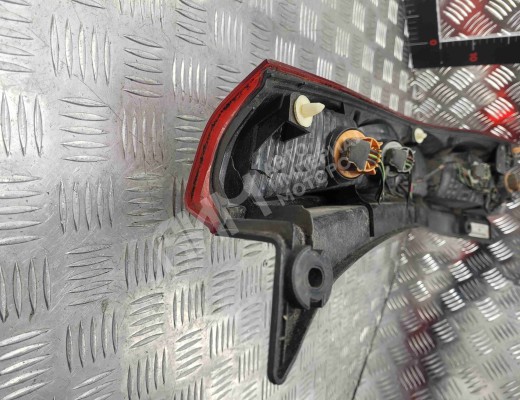 Фонарь задний левый Honda CR-V II (RD8, RD9) 2004-2006 рестайлинг  Honda CR-V CR-V II (RD8, RD9) 2004-2006 рестайлинг