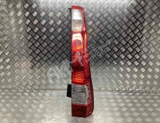 Фонарь задний правый Honda CR-V II (RD8, RD9) 2004-2006 рестайлинг  Honda CR-V CR-V II (RD8, RD9) 2004-2006 рестайлинг