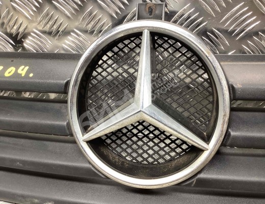 Решетка радиатора Mercedes Sprinter I (W901-905) 1995-2006  Mercedes Sprinter Sprinter I (W901-905) 1995-2006