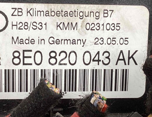 Блок управления печки/климат-контроля Audi A4 B7 (8EC, 8ED) 2004-2008  Audi A4 A4 B7 (8EC, 8ED) 2004-2008
