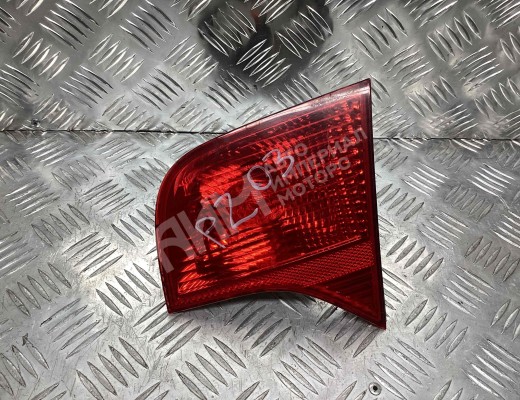 Фонарь крышки багажника правый Audi A4 B7 (8EC, 8ED) 2004-2008  Audi A4 A4 B7 (8EC, 8ED) 2004-2008