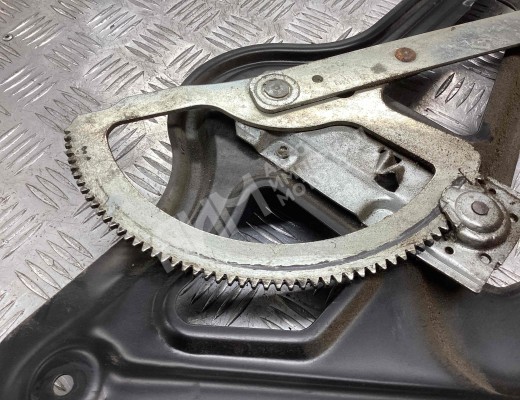 Стеклоподъемник передний правый Mercedes Sprinter I (W901-905) 1995-2006  Mercedes Sprinter Sprinter I (W901-905) 1995-2006